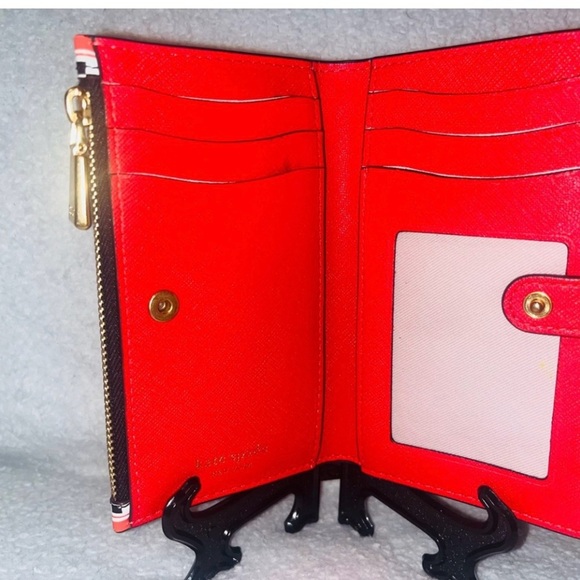 Kate Spade ♠️ Slice Pizza Shop 🍕Embossed Leather Small Slim Bifold Wallet - Picture 10 of 10